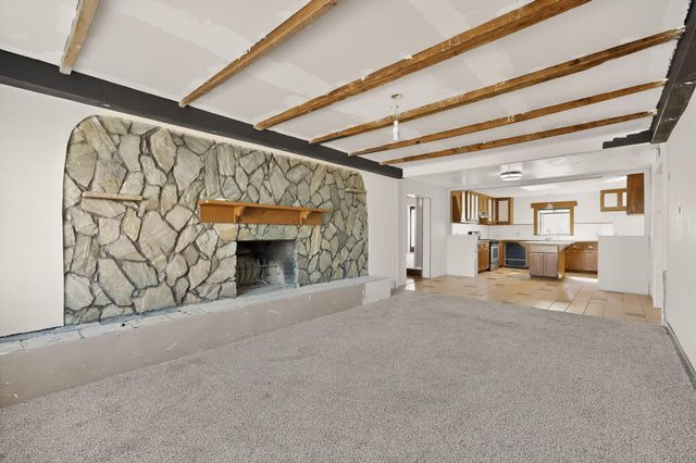 202 Placitas Road NE, Albuquerque, NM 87107