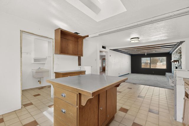 202 Placitas Road NE, Albuquerque, NM 87107