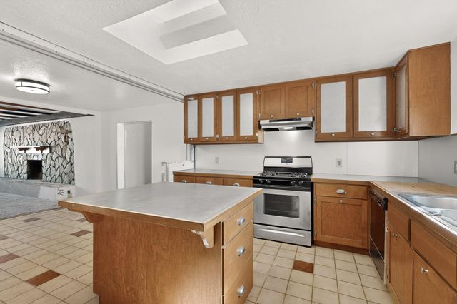 202 Placitas Road NE, Albuquerque, NM 87107