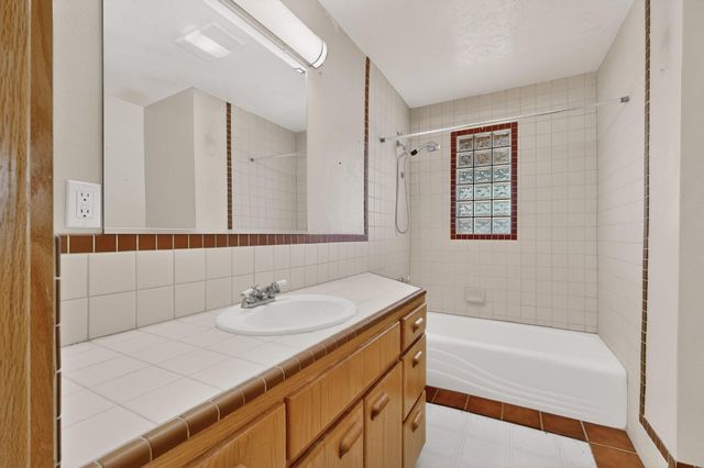 202 Placitas Road NE, Albuquerque, NM 87107