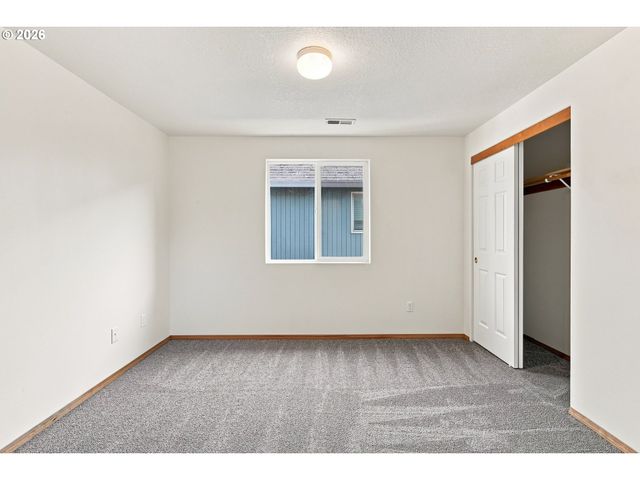 5035 Se OGDEN St, Portland, OR 97206