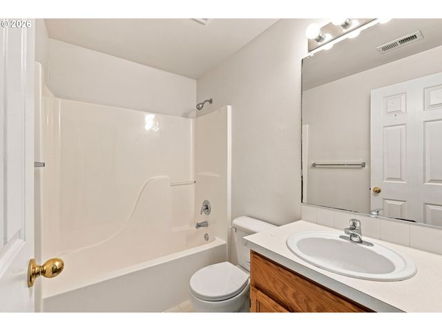 5035 Se OGDEN St, Portland, OR 97206