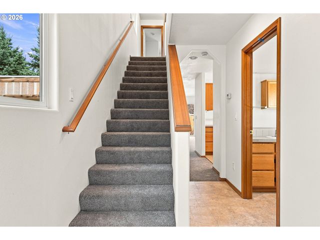 5035 Se OGDEN St, Portland, OR 97206