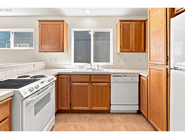 5035 Se OGDEN St, Portland, OR 97206