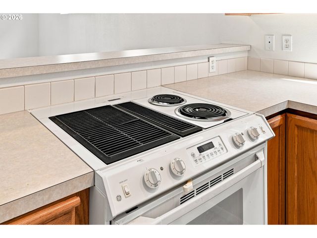 5035 Se OGDEN St, Portland, OR 97206