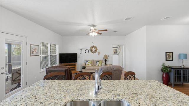 109 Elmer Ave, Burnet, TX 78611