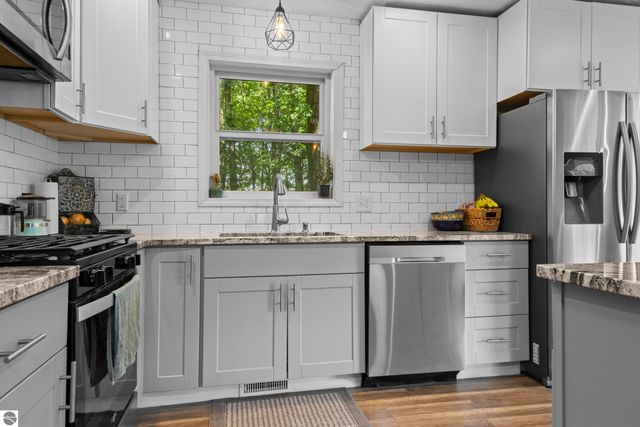 2219 Black Forest Lane, Traverse City, MI 49696