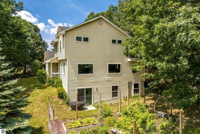 2219 Black Forest Lane, Traverse City, MI 49696