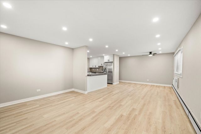 1313 S Rebecca Road 101, Lombard, IL 60148