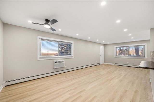 1313 S Rebecca Road 101, Lombard, IL 60148