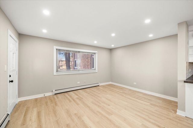 1313 S Rebecca Road 101, Lombard, IL 60148