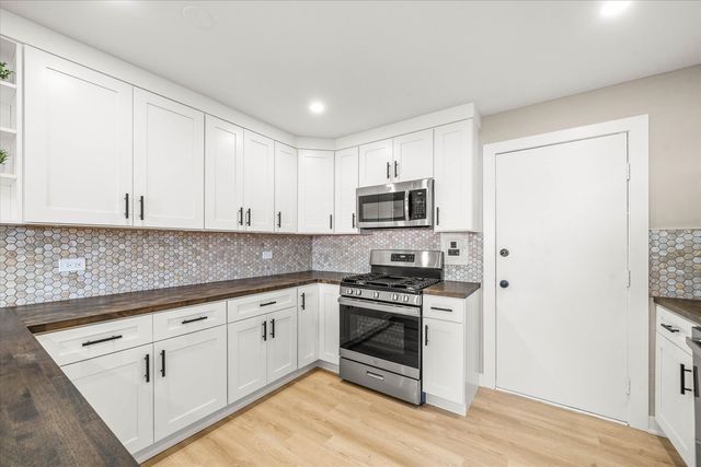 1313 S Rebecca Road 101, Lombard, IL 60148