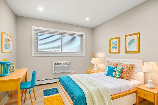 1313 S Rebecca Road 101, Lombard, IL 60148