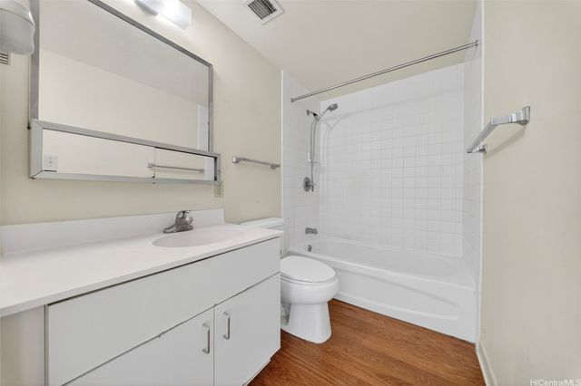 94-979 Kauolu Place 909, Waipahu, HI 96797