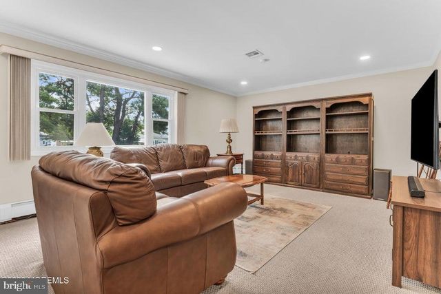 193 TORREY PINES DR, Toms River, NJ 08757