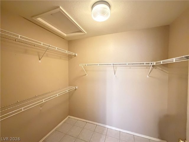 2852 Bluff Point Drive, Las Vegas, NV 89134