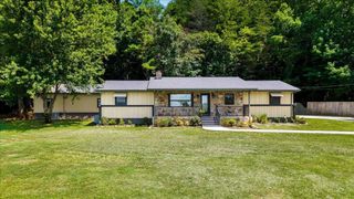 9815 E Brainerd Road, Ooltewah, TN 37363
