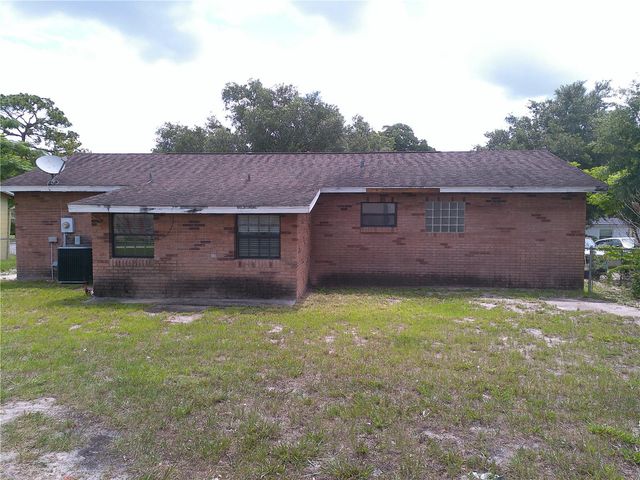912 OAKHURST DRIVE, Deland, FL 32720