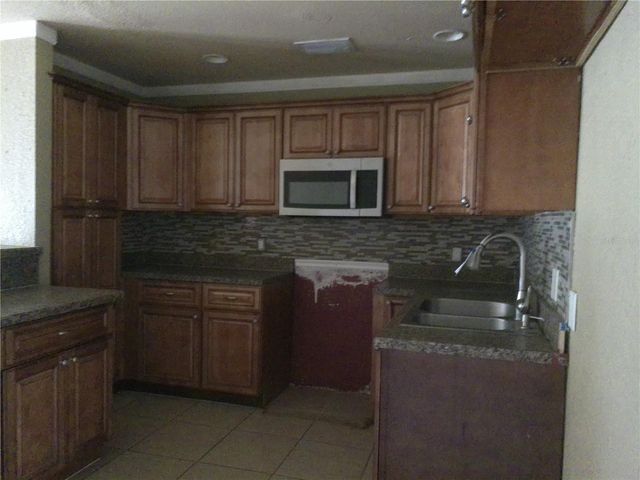 912 OAKHURST DRIVE, Deland, FL 32720