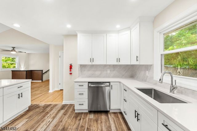 16 Sunset Trl, Rockaway Twp., NJ 07866