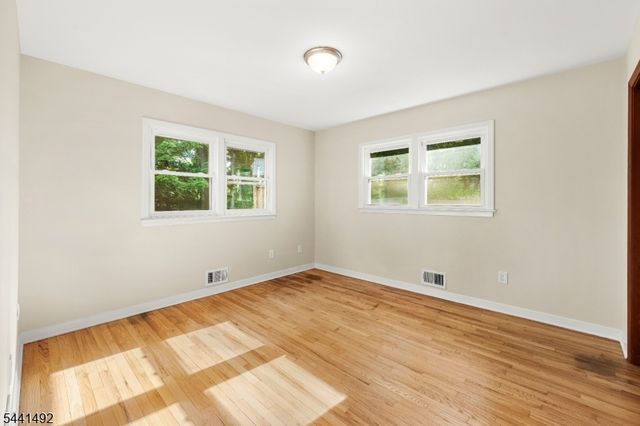 16 Sunset Trl, Rockaway Twp., NJ 07866