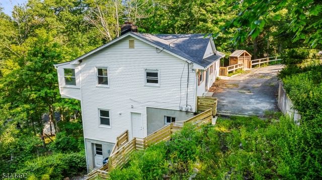 16 Sunset Trl, Rockaway Twp., NJ 07866