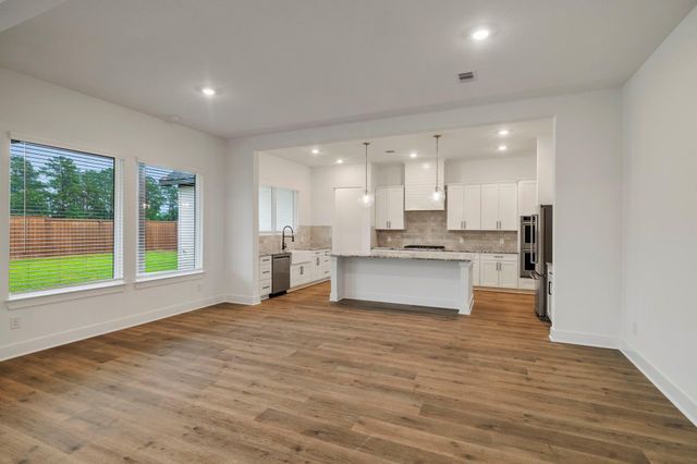 5604 Marigold Mile Drive, Magnolia, TX 77354