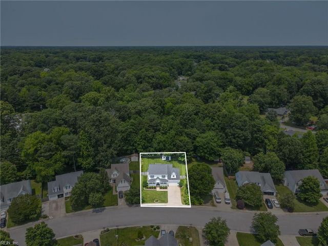 207 Robin Hood DR, Yorktown, VA 23693