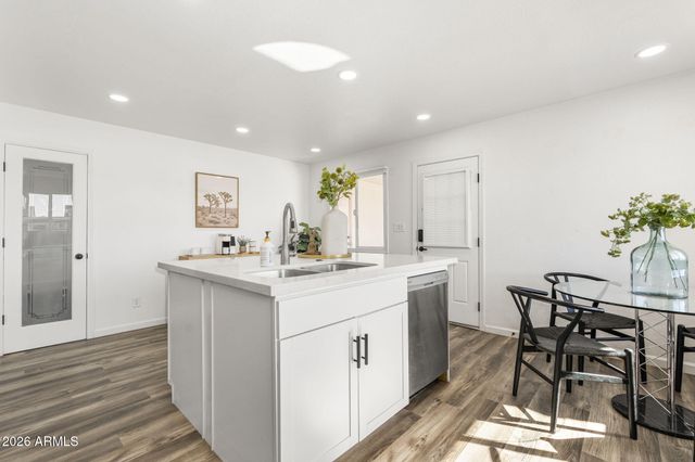 1512 W FAIRMONT Drive, Tempe, AZ 85282