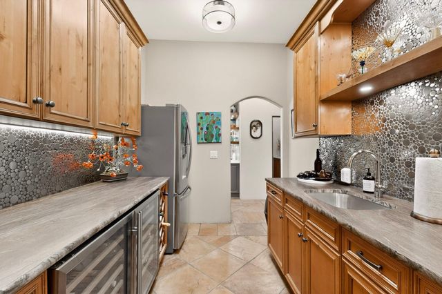 1120 Bona Terra Loop NW, Albuquerque, NM 87114