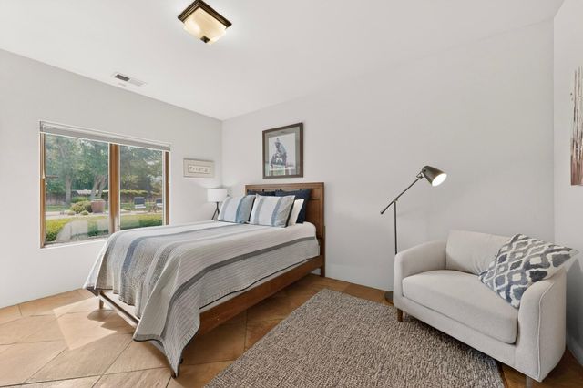 1120 Bona Terra Loop NW, Albuquerque, NM 87114