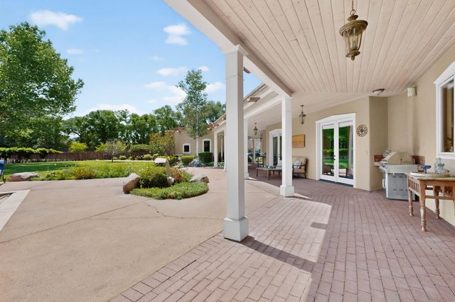1120 Bona Terra Loop NW, Albuquerque, NM 87114