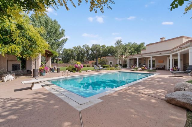 1120 Bona Terra Loop NW, Albuquerque, NM 87114