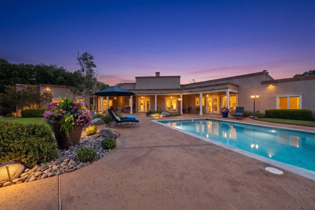 1120 Bona Terra Loop NW, Albuquerque, NM 87114
