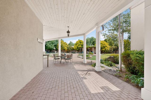 1120 Bona Terra Loop NW, Albuquerque, NM 87114