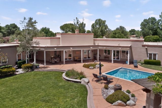 1120 Bona Terra Loop NW, Albuquerque, NM 87114
