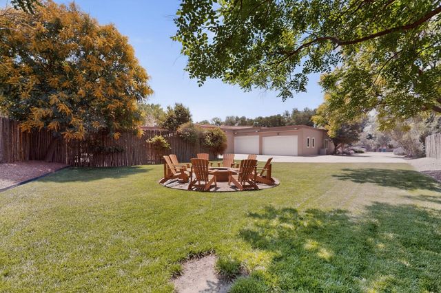 1120 Bona Terra Loop NW, Albuquerque, NM 87114