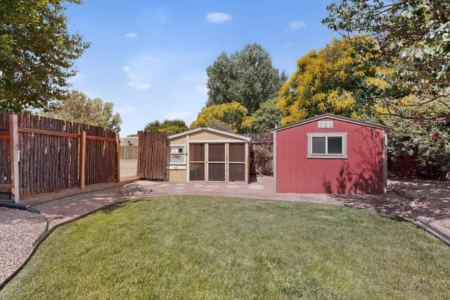 1120 Bona Terra Loop NW, Albuquerque, NM 87114