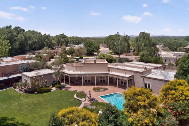 1120 Bona Terra Loop NW, Albuquerque, NM 87114
