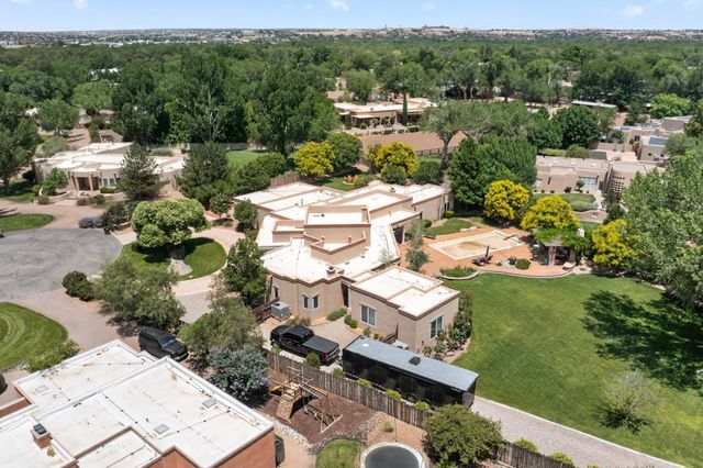 1120 Bona Terra Loop NW, Albuquerque, NM 87114