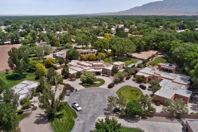 1120 Bona Terra Loop NW, Albuquerque, NM 87114