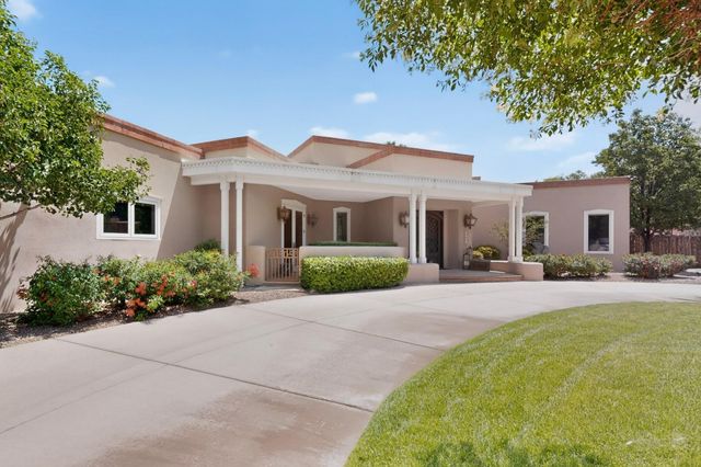 1120 Bona Terra Loop NW, Albuquerque, NM 87114