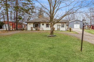 1123 W Marquette Woods Road, Saint Joseph, MI 49085