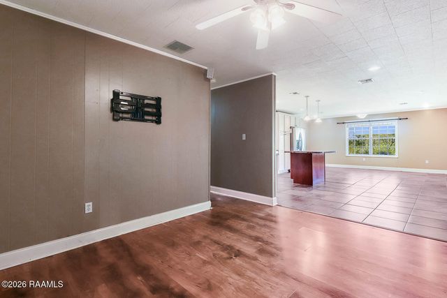 120 Burrow Drive, Scott, LA 70583