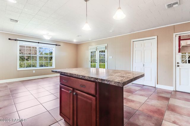 120 Burrow Drive, Scott, LA 70583