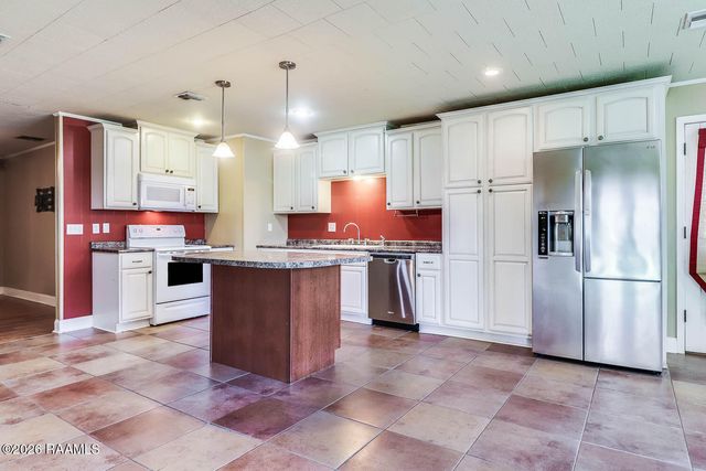 120 Burrow Drive, Scott, LA 70583