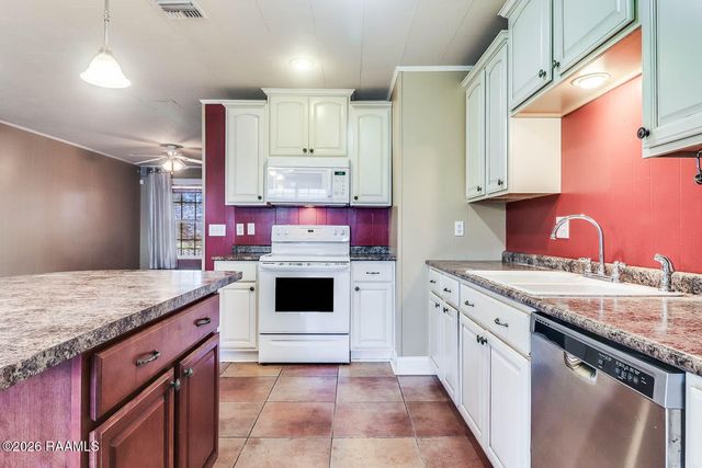 120 Burrow Drive, Scott, LA 70583