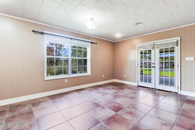 120 Burrow Drive, Scott, LA 70583
