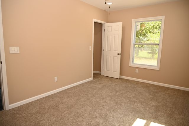 411 Glenn St, Clarksville, TN 37040