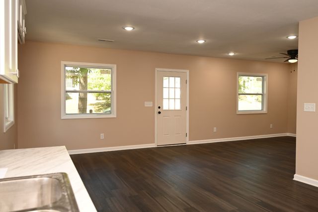 411 Glenn St, Clarksville, TN 37040